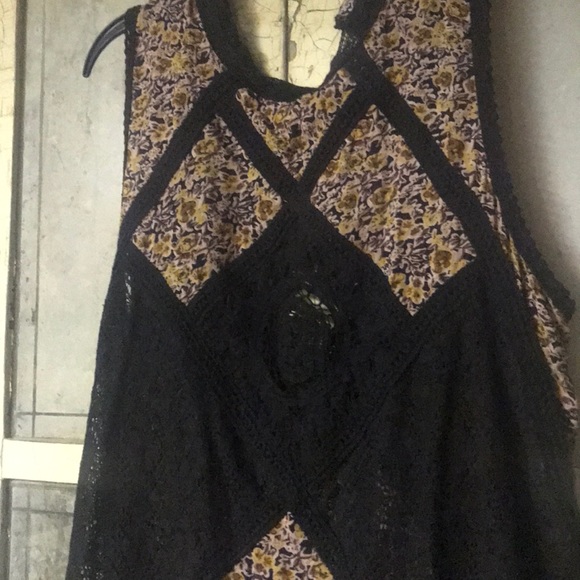 Dress - Picture 3 of 6